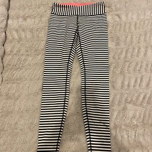 Lululemon full length striped leggings sz 6